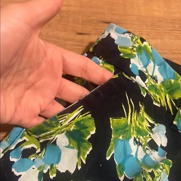 Merona Women's Floral Shorts - Black and Green - Picture 5 of 8